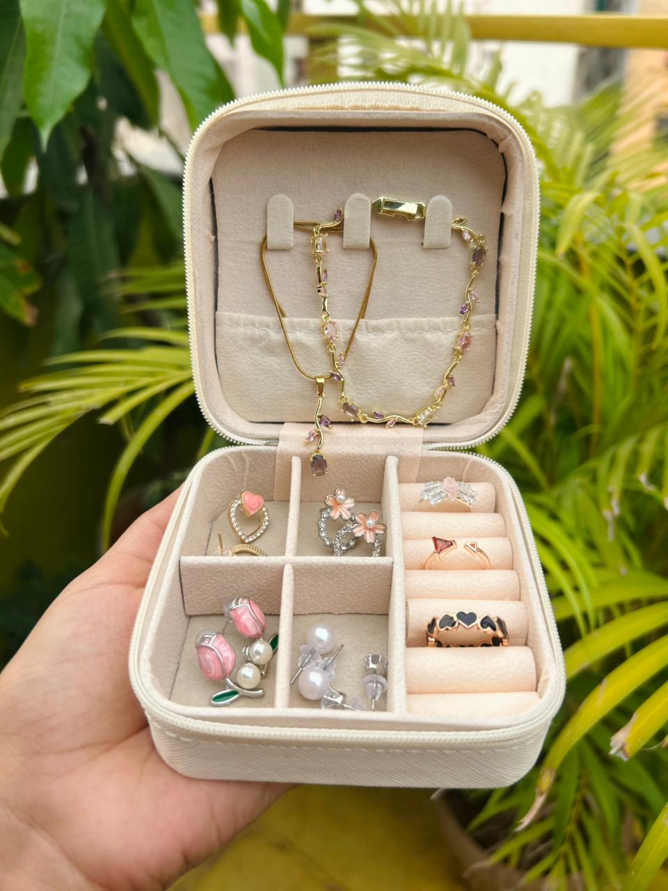 Jewelry Organizer Gift Box with Premium Jewelry Set πβ¨