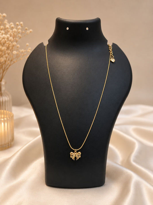 Ribbon pendant